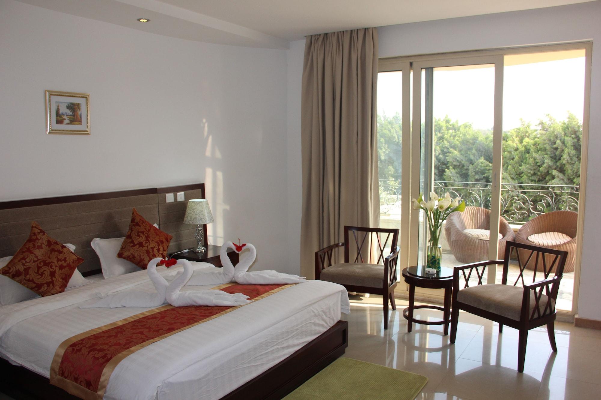 Soluxe Cairo Hotel Kafr Ghatati Exterior photo